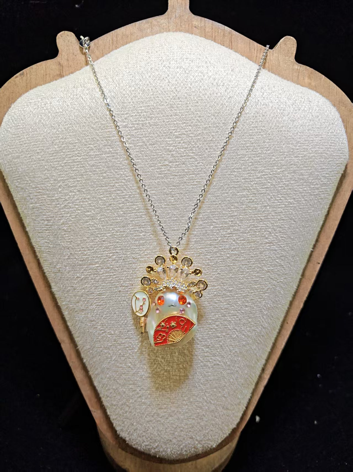 Little Baroque Pearl Monster red