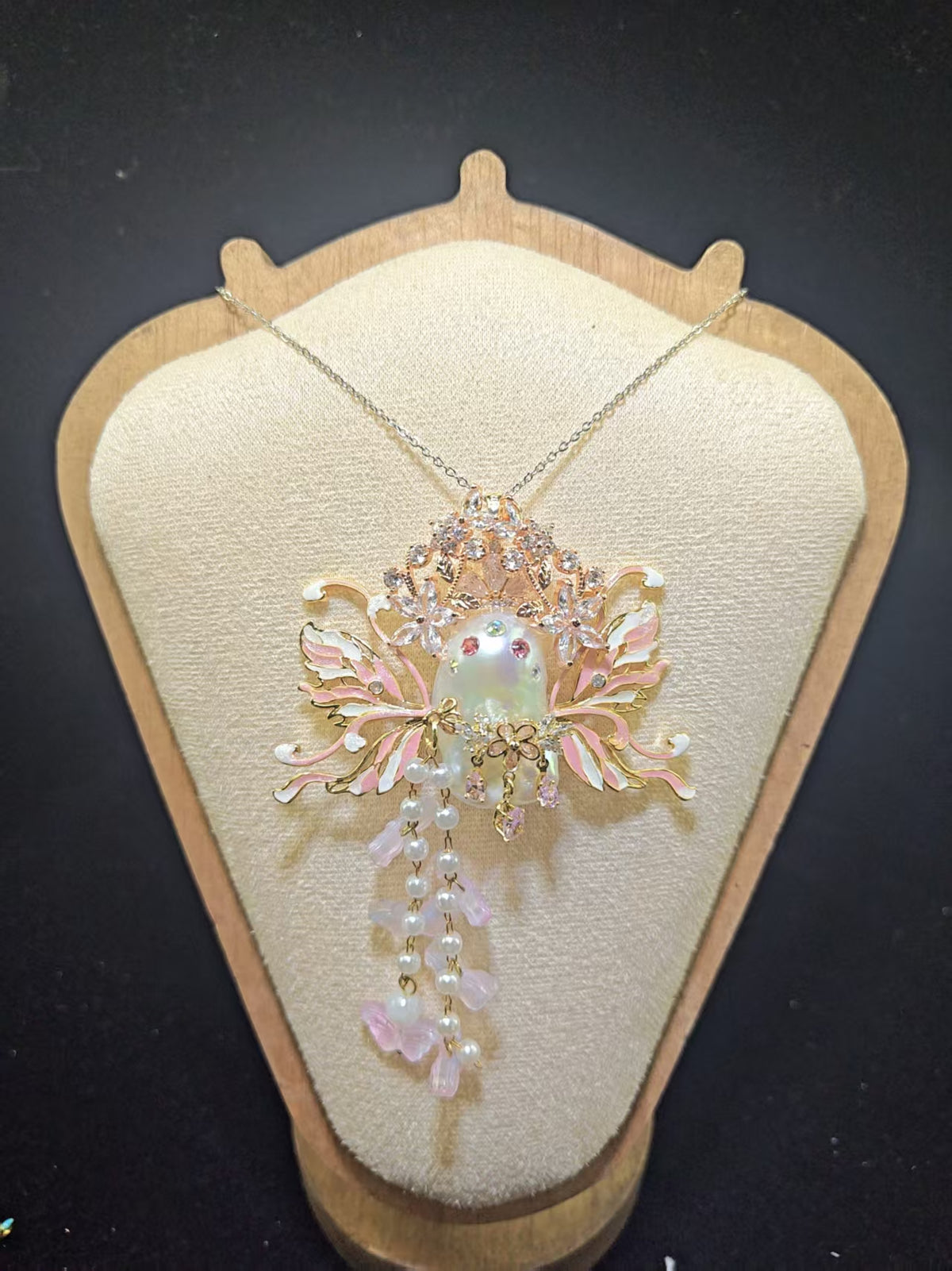 Pearl Monsters Pink Wings